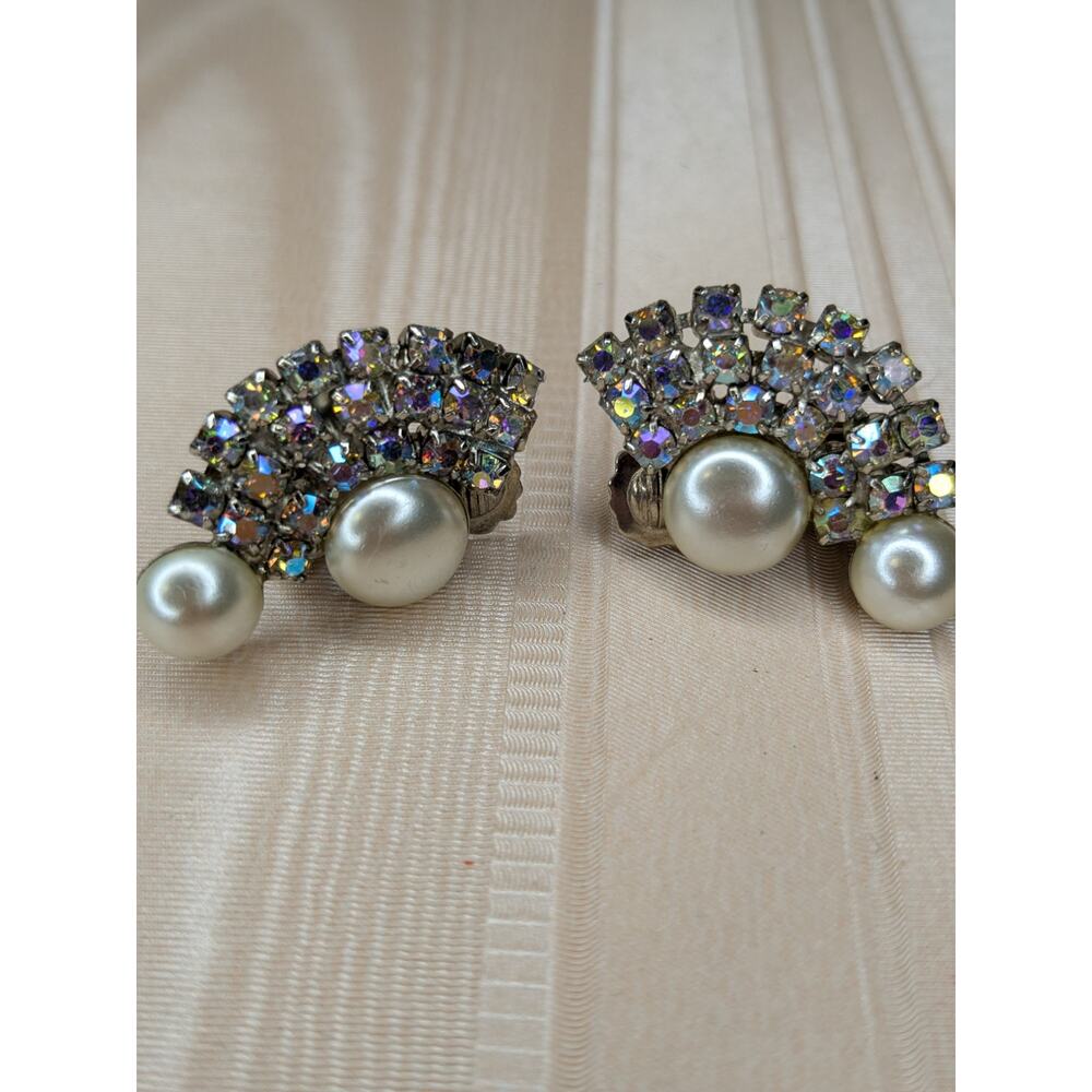 Vintage 60s Pearl & AB Crystal Fan Earrings Clip-On Formal Ear Cuff MCM